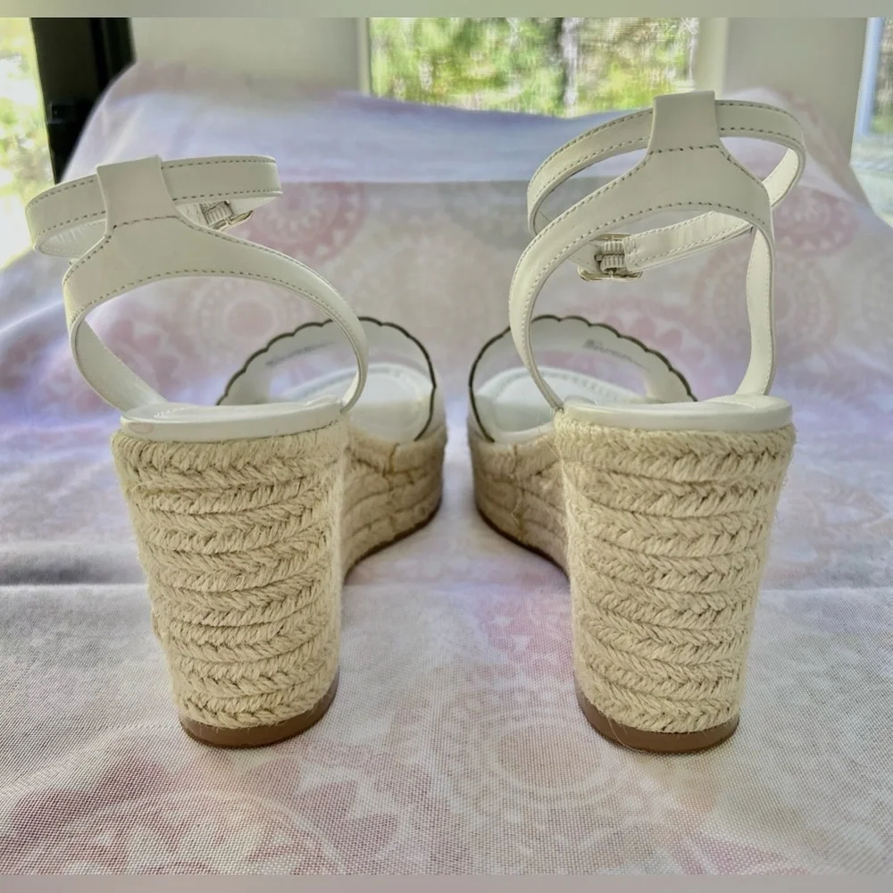 Kate Spade Taiya White Size 8 Scalloped Wedges Espadrilles EUC Beachy